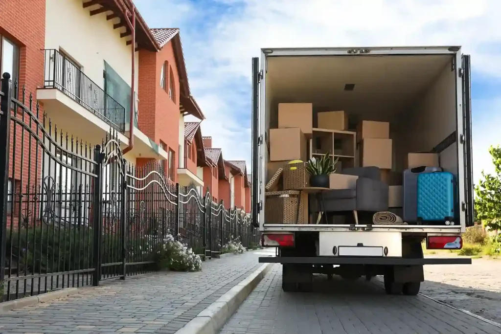 Full-Service-vs.-DIY-Moving